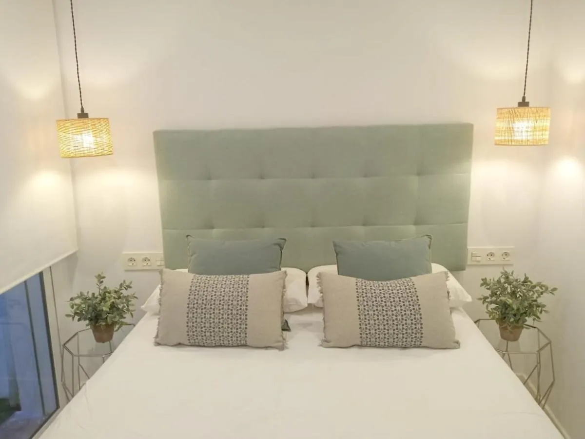 Apartment Carreteria, Central, Cosy With An Andalusian Patio Malaga