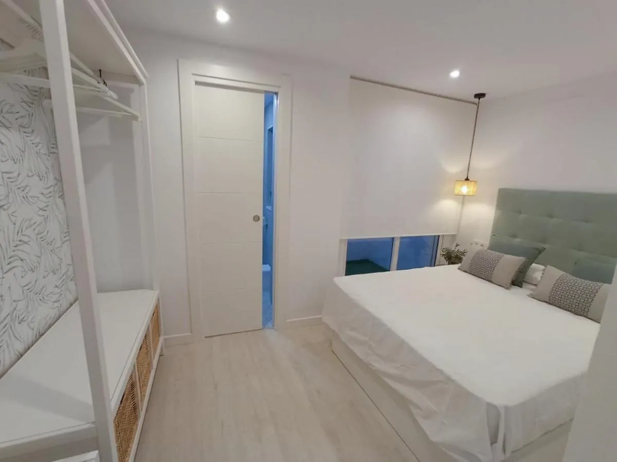 Apartment Carreteria, Central, Cosy With An Andalusian Patio Malaga