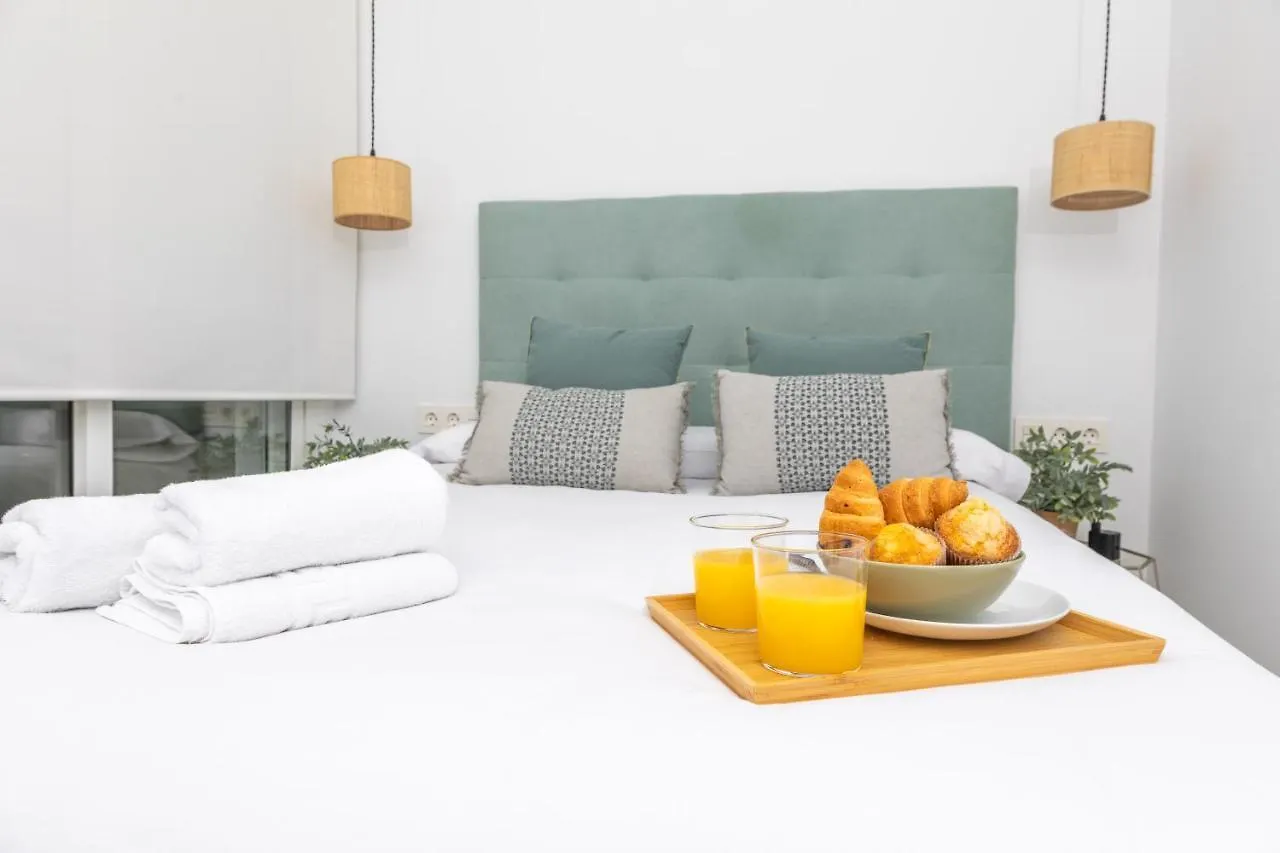 Carreteria, Central, Cosy With An Andalusian Patio Malaga Apartment