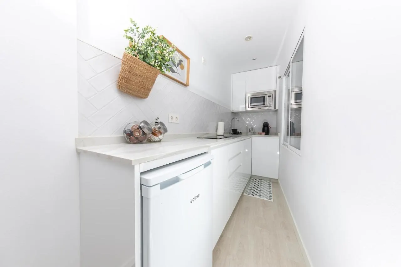 Apartment Carreteria, Central, Cosy With An Andalusian Patio Malaga